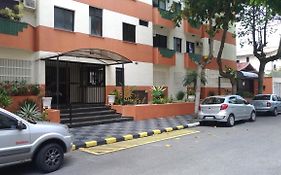 Apartamento na Praia do Guarujá
